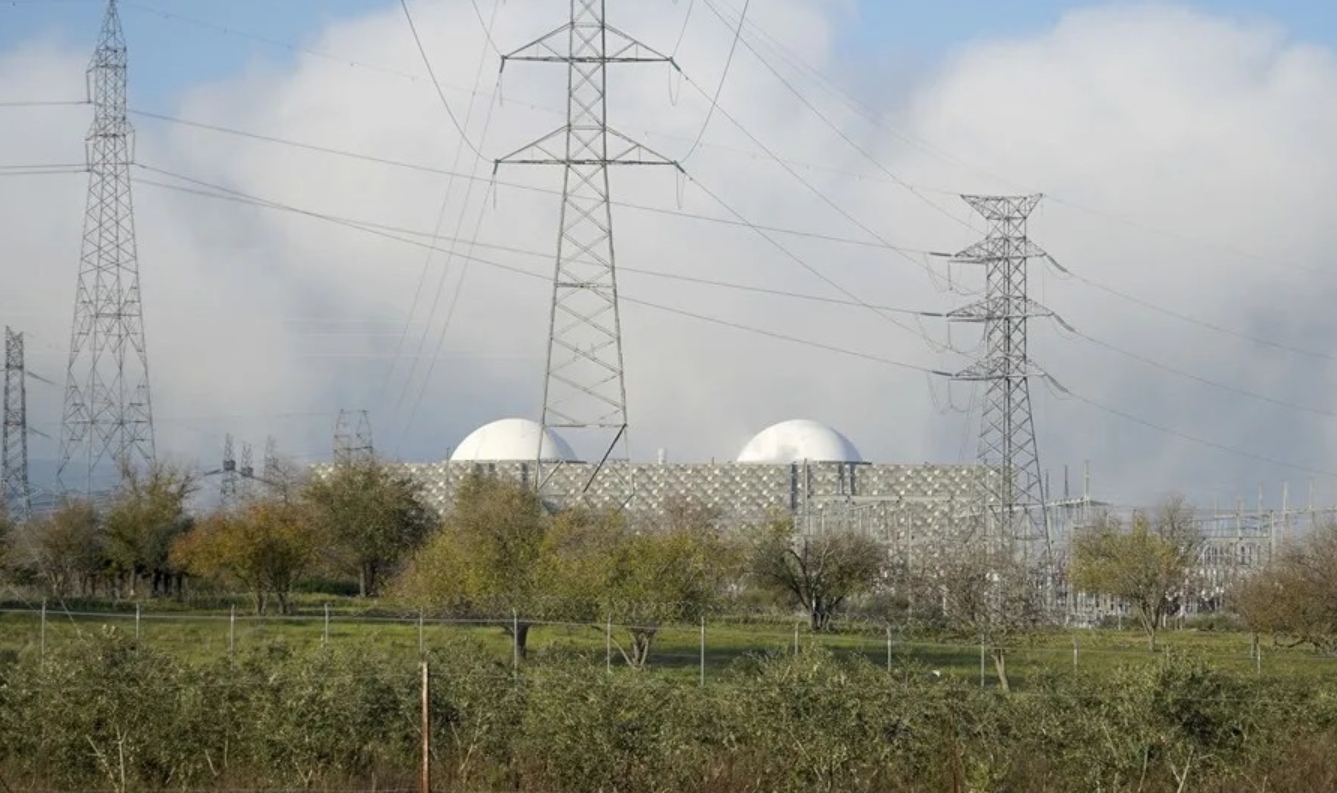 Las dueñas de Almaraz acuerdan pedir formalmente la prórroga hasta junio de 2030