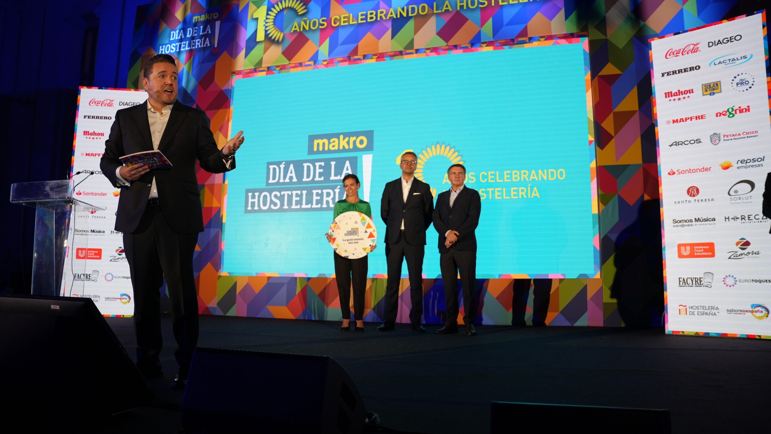 Makro reúne a más de 1.200 hosteleros en el décimo aniversario del día de la hostelería