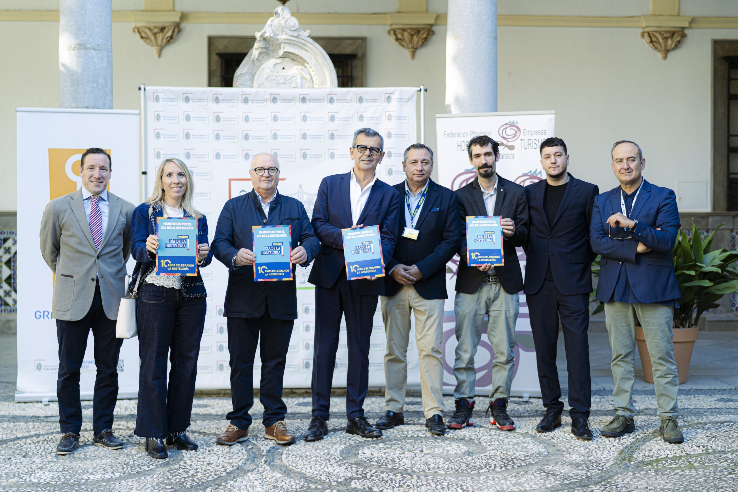 Makro homenajea a hosteleros de la provincia de Granada con motivo del día de la hostelería