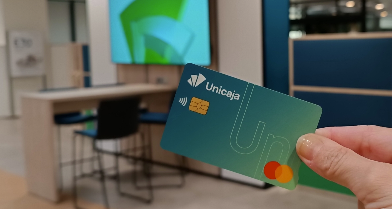 Unicaja relanza la Tarjeta Débito Joven y una oferta integral de productos y servicios