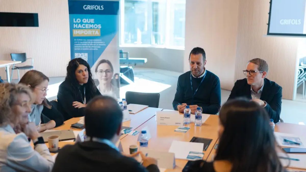 Grifols impulsa la inclusión laboral de personas con discapacidad y duplica su representación en la plantilla en cinco años