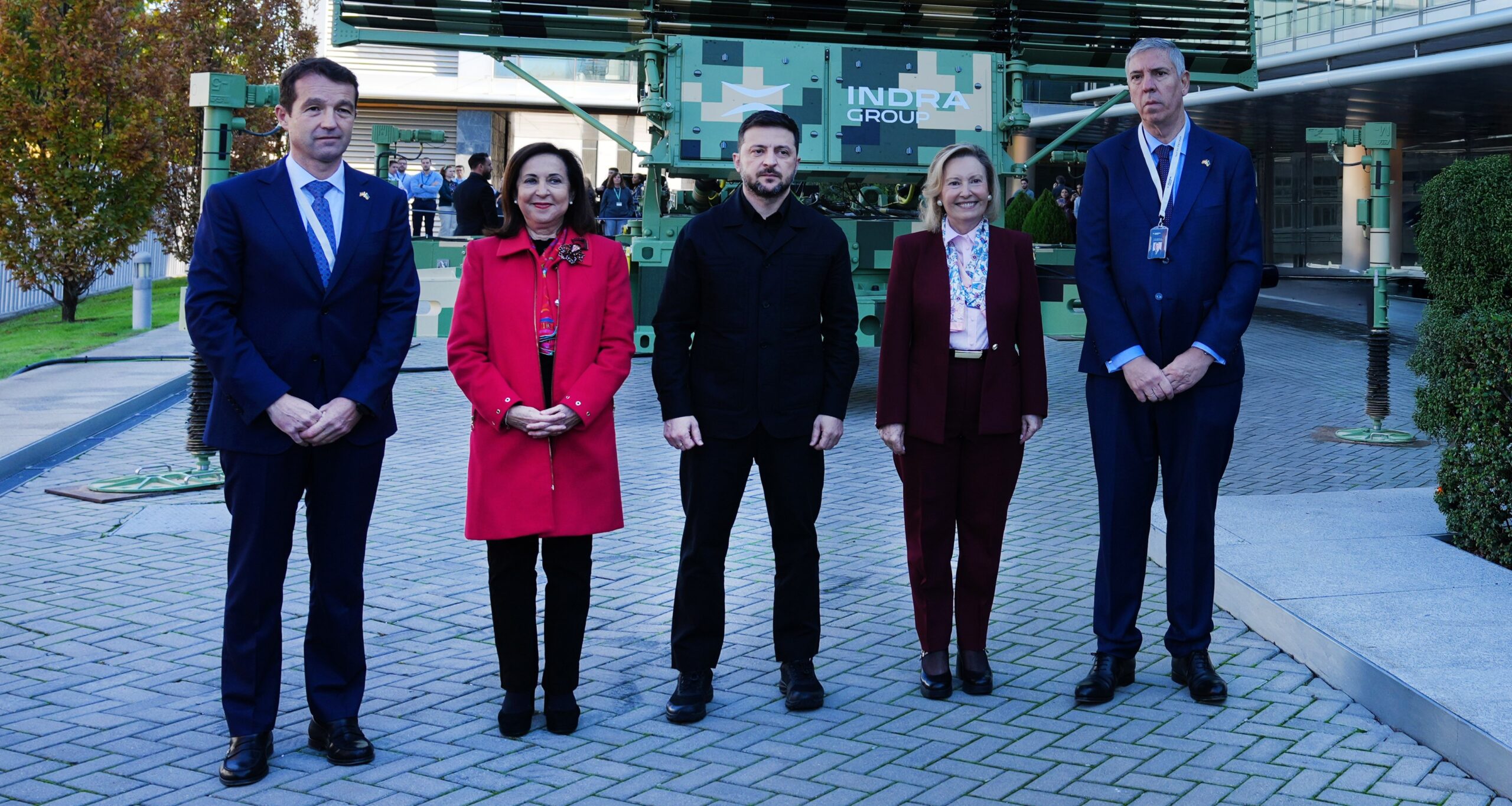 Zelenski, de ‘compras’ por Indra