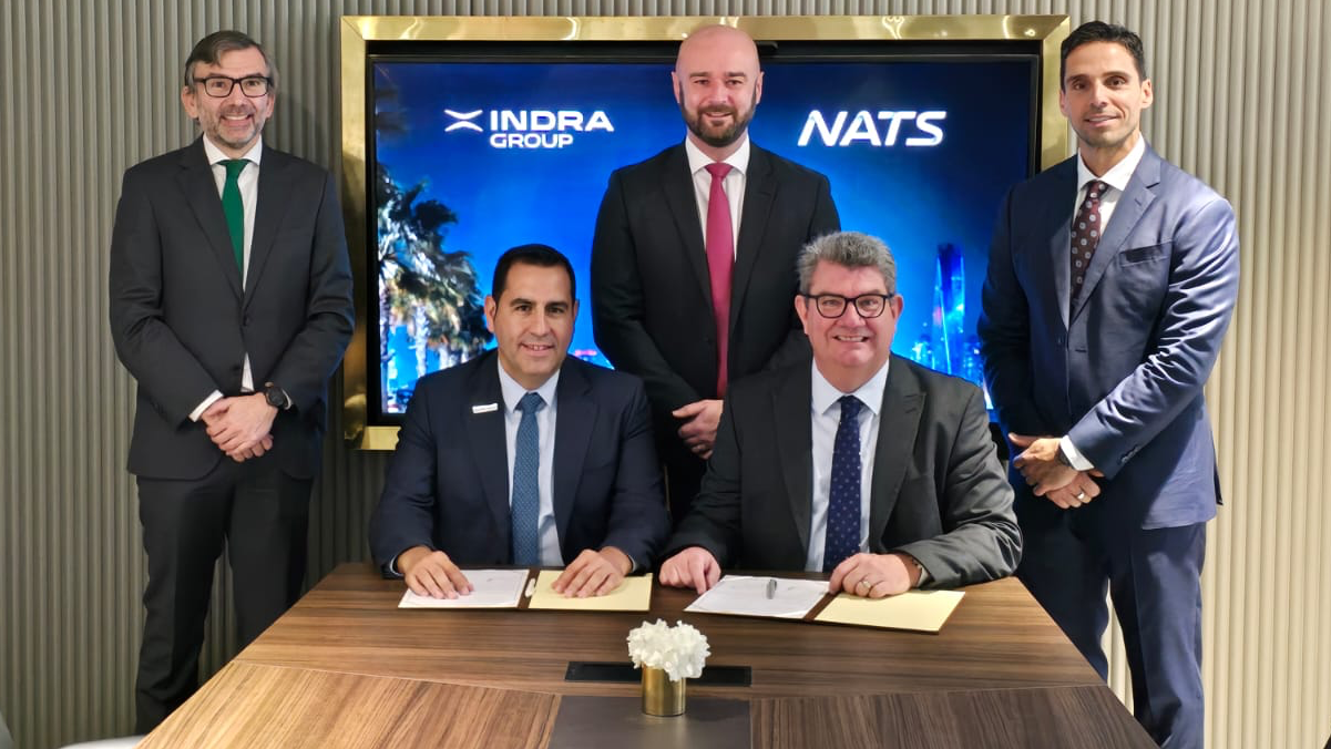 Indra y NATS crearán una empresa de sistemas de torre digital para aeropuertos