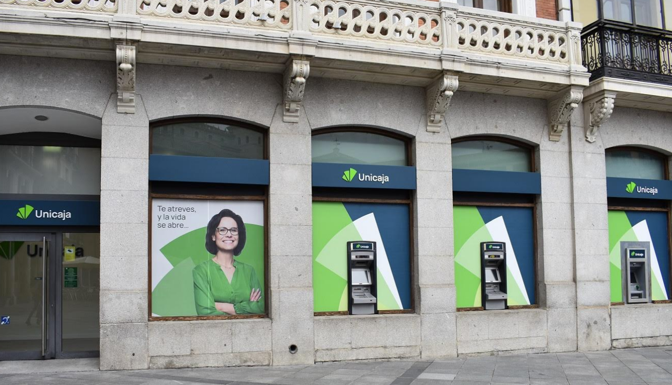 Unicaja lanza un sorteo para que los más pequeños puedan saltar al campo de la mano de un jugador del Real Madrid