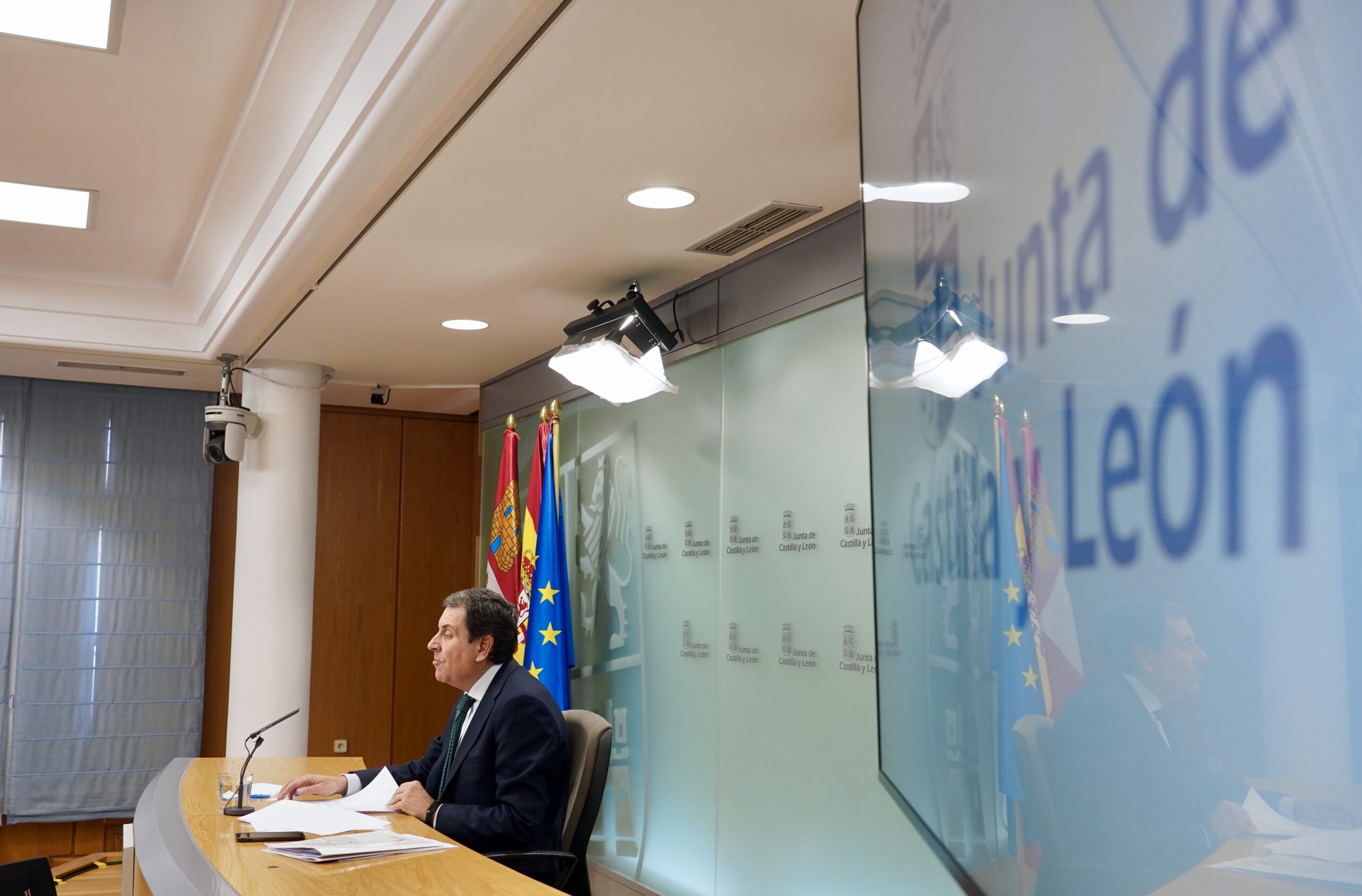 El Consejo de Gobierno confirma la subida salarial del 2,5 este año y el 1 en 2026 para empleados públicos