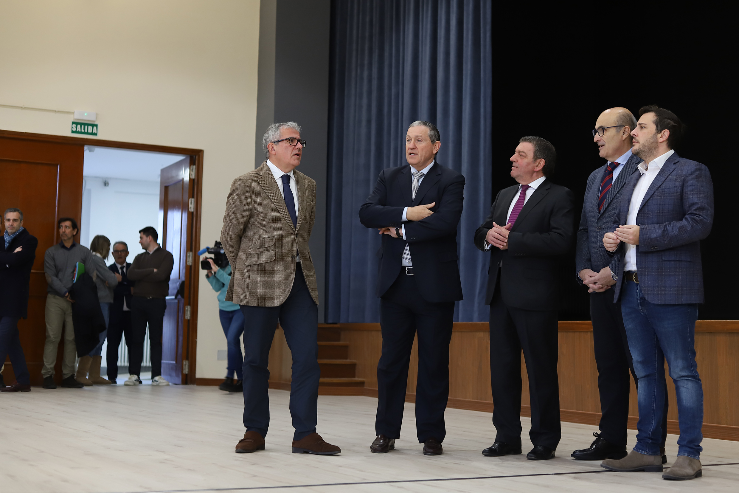 La Junta ha destinado esta legislatura 120 millones a las diputaciones, un seis por ciento más que en 2022
