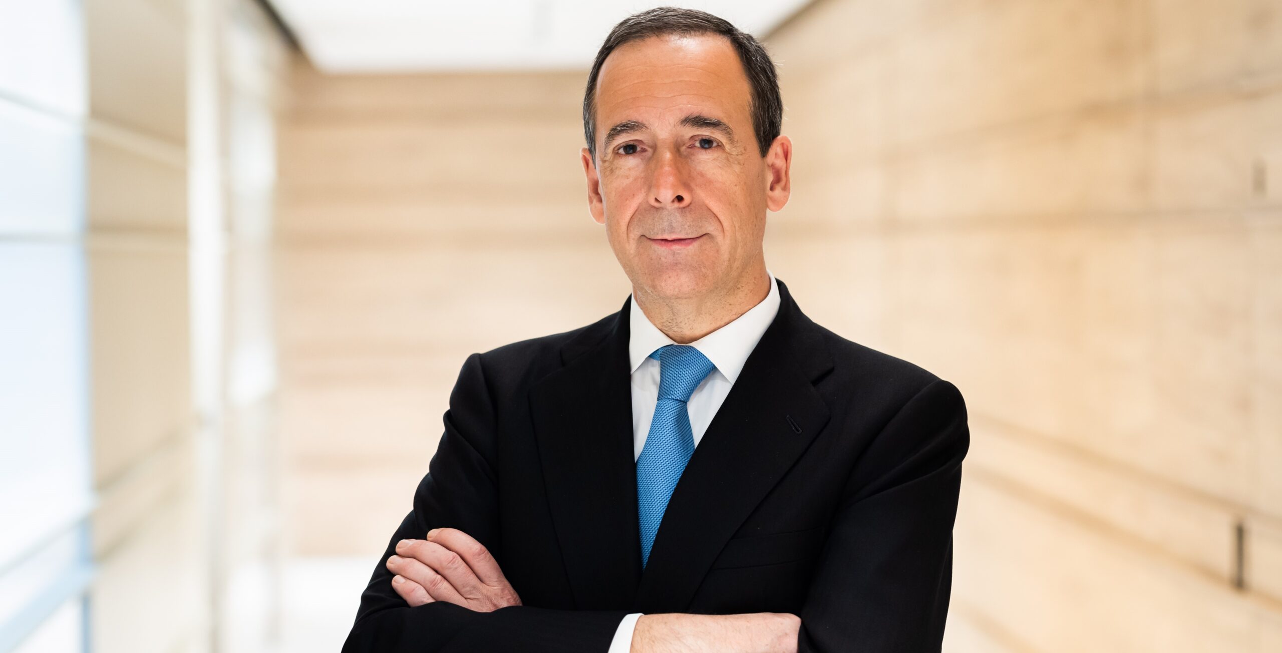 Una ley que limite la compra de vivienda es ‘contraproducente’, advierte el CEO de CaixaBank