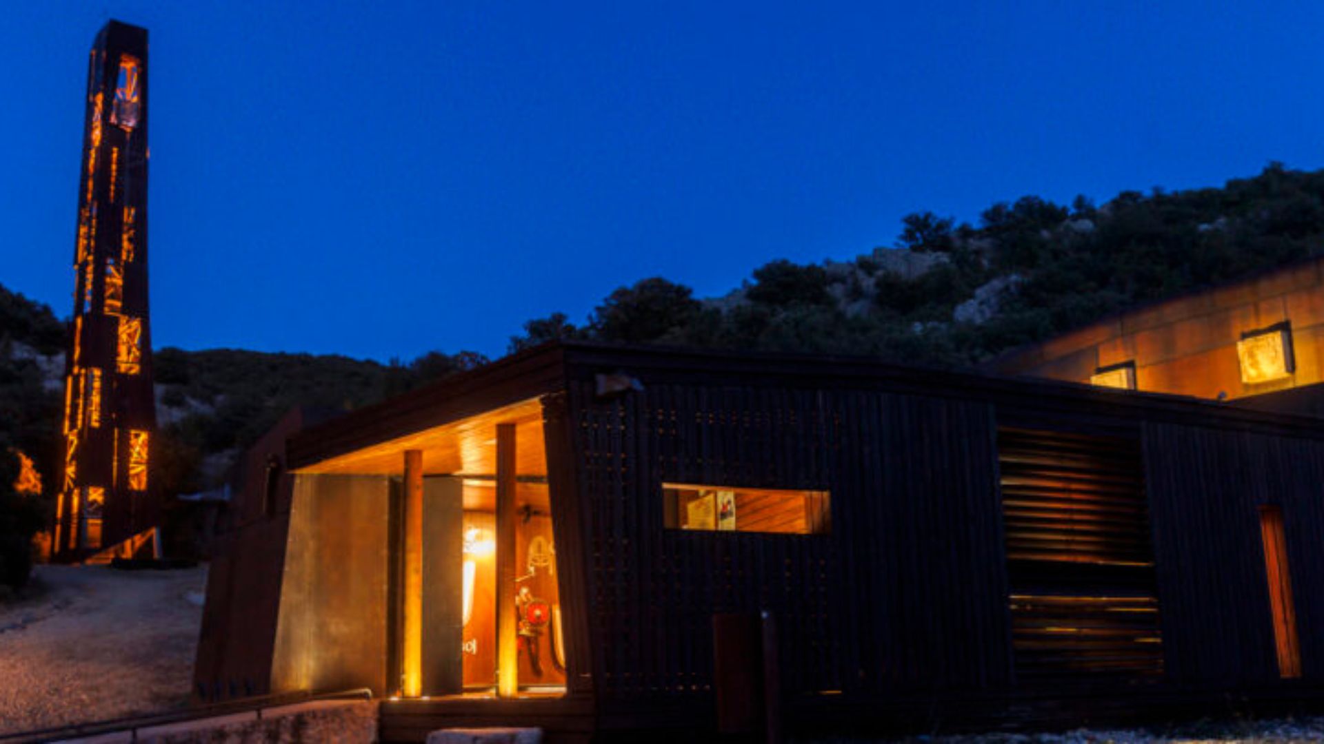 La capilla de San Olav brilla esta Navidad con nueva luz gracias a la Fundación Iberdrola España