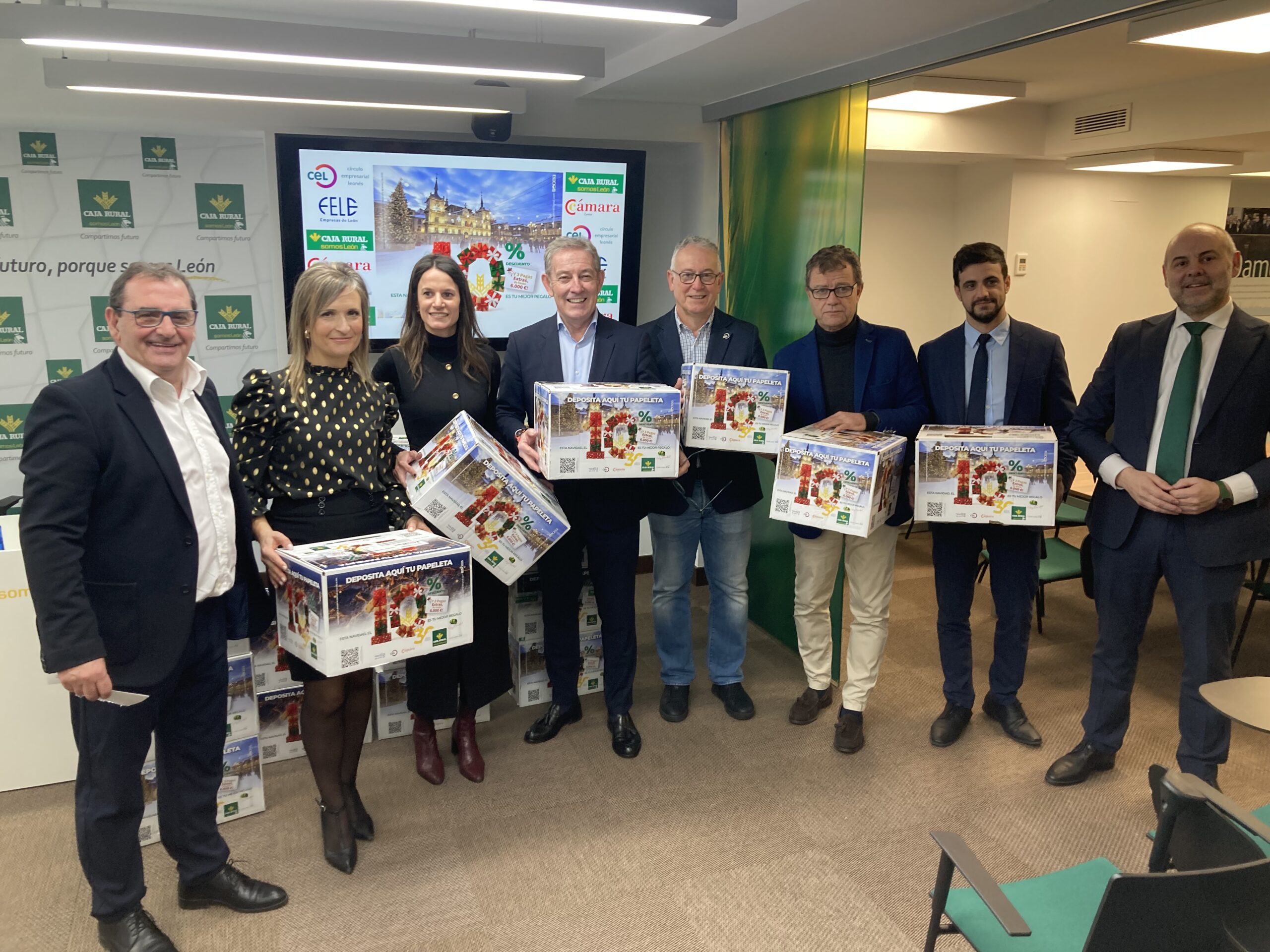 Caja Rural sortea en León las pagas extra de la campaña de Navidad