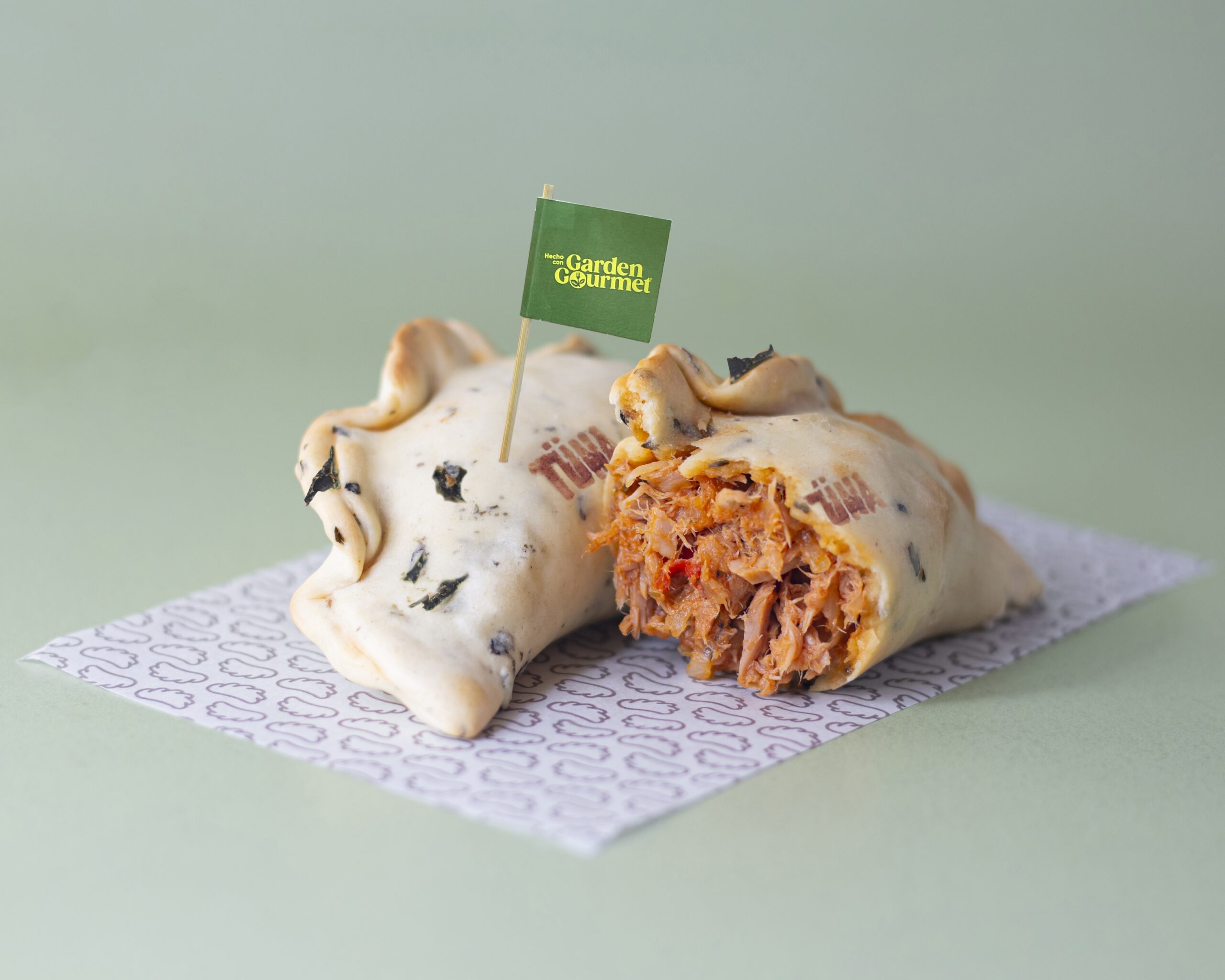 Las Muns y Garden Gourmet se unen por el Veganuary y lanzan una nueva empanadahecha con Vuna y masa de alga wakame