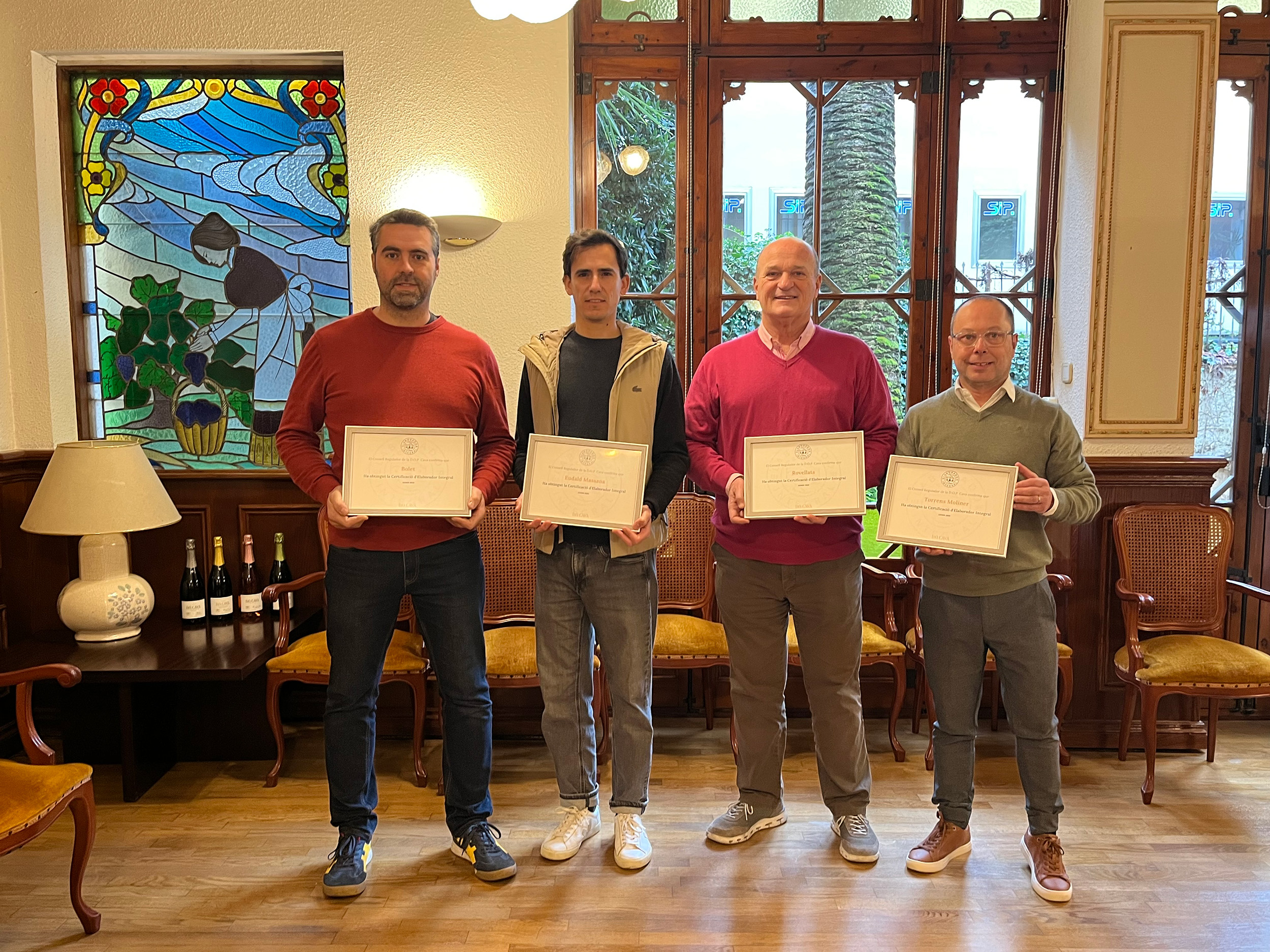 El sello de Elaborador Integral de la D.O. CAVA suma cuatro nuevas bodegas familiares