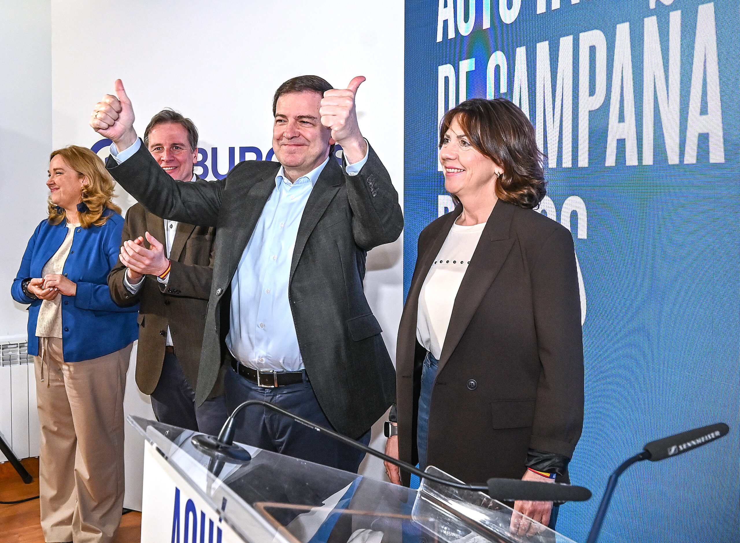 Mañueco recalca que, si se firman acuerdos, «los cumpliremos y los haremos cumplir»