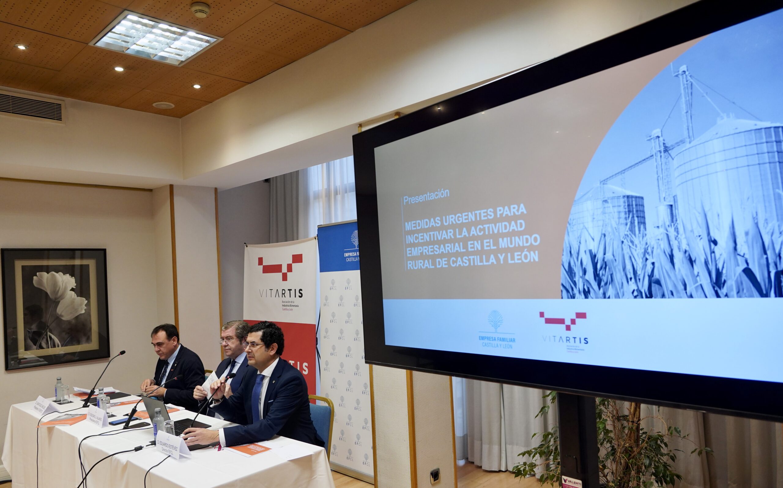 Empresa Familiar y Vitartis piden a los partidos que prioricen la llegada de suelo industrial y vivienda a los pueblos