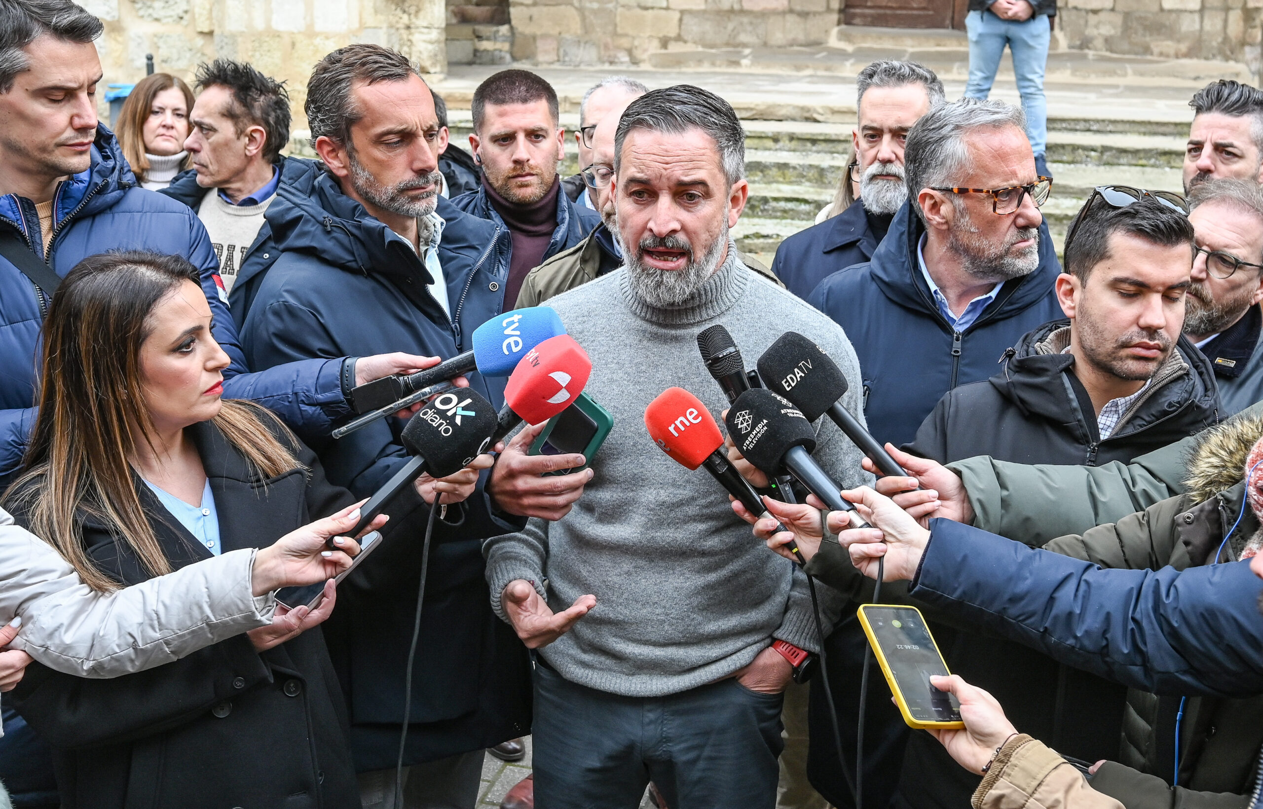 Abascal pide a Mañueco que «reconozca que se ha pasado de frenada y nos olvidamos del asunto»