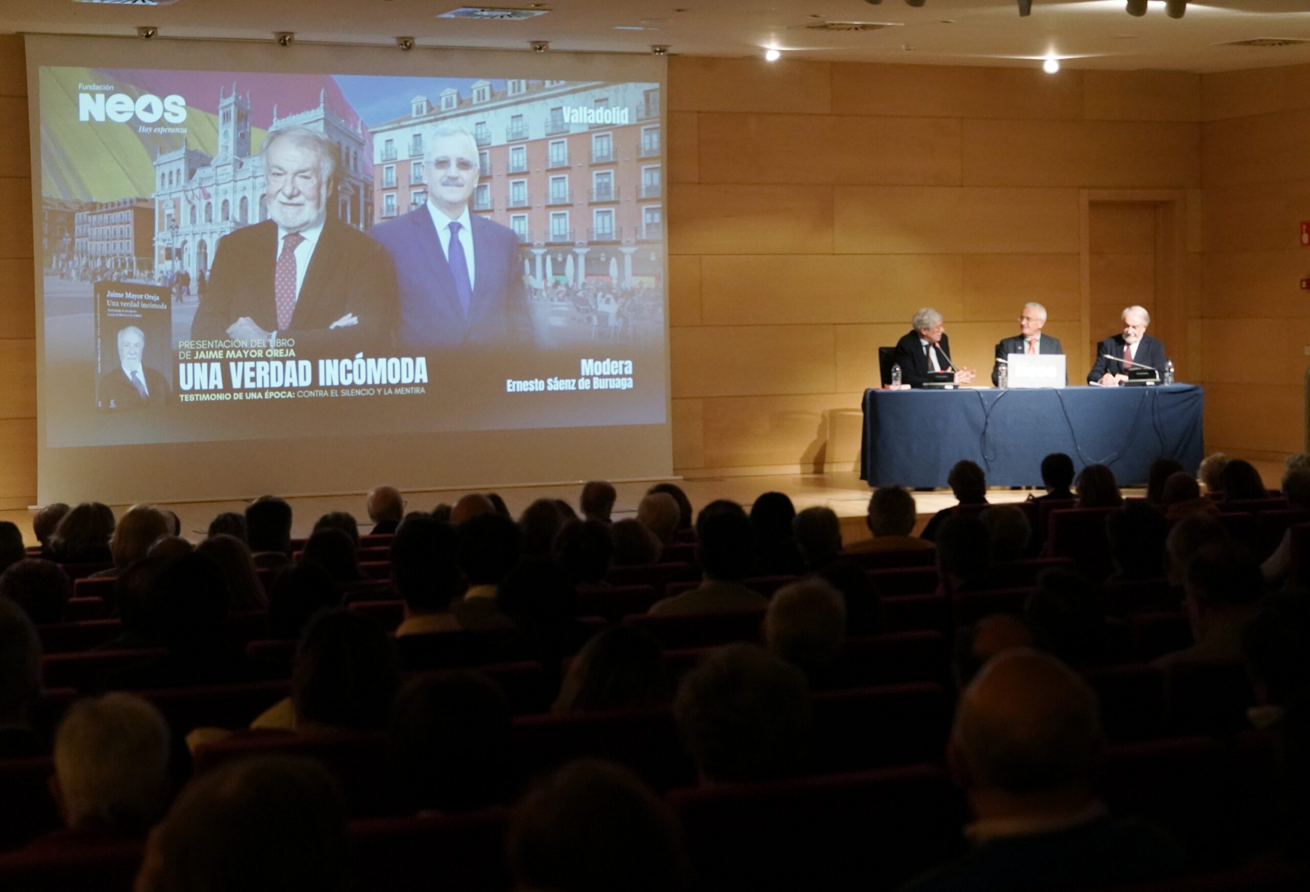 Mayor Oreja ‘incomoda’ con su nuevo libro y recuerda que la nueva «mayoría natural PP-Vox» debe gobernar