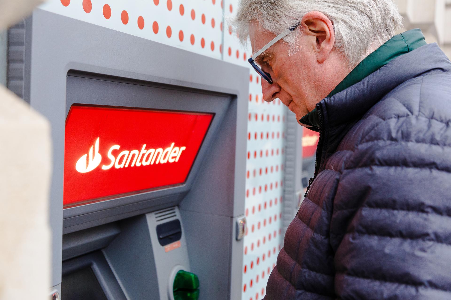 Santander lanza un nuevo espacio web pensado para acompañar a los clientes senior