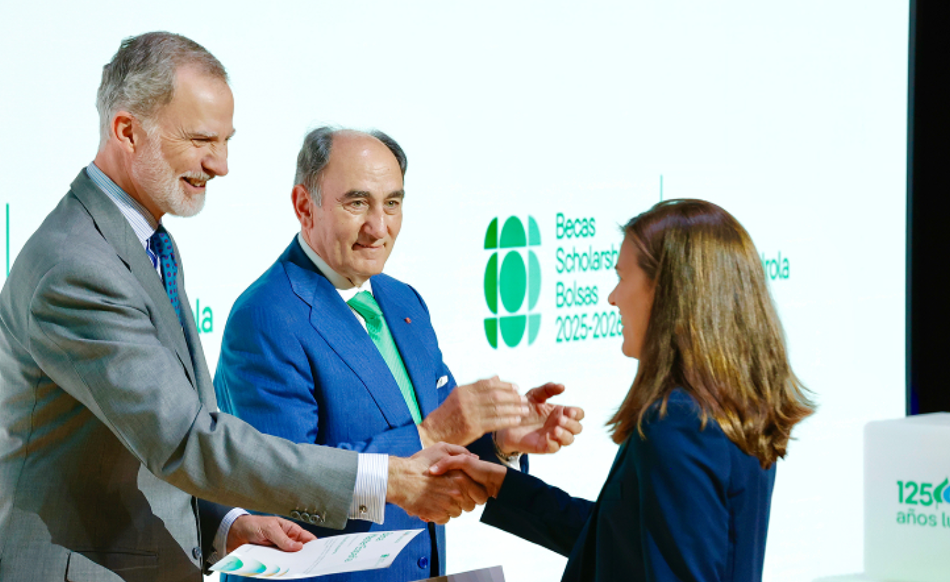 Su Majestad el Rey entrega las Becas Iberdrola que impulsan el talento y la empleabilidad