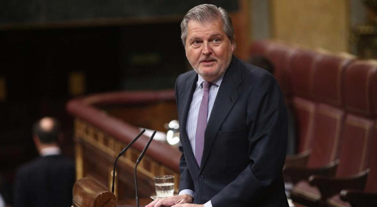 Puy Du Fou propone a Íñigo Méndez de Vigo para la vicepresidencia de la empresa en España