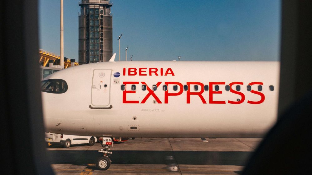La apertura de la discotecas en Ibiza dispara los vuelos de Iberia Express a la isla