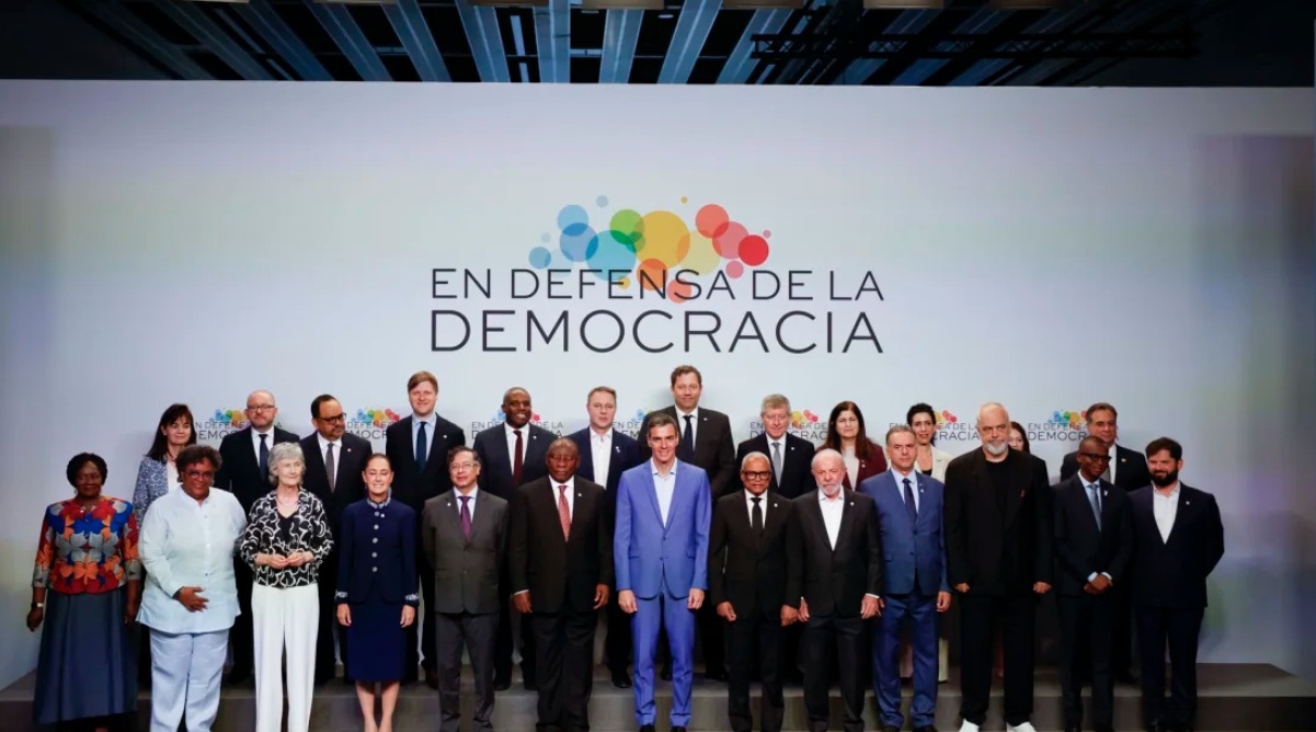 Petro se resiste a pagar a Telefónica los 380 millones de dólares más intereses que debe Colombia