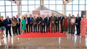 Mahou San Miguel inaugura la planta de biomasa de su fábrica de Alovera construida y operada por Magnon, filial de energías renovables de Ence