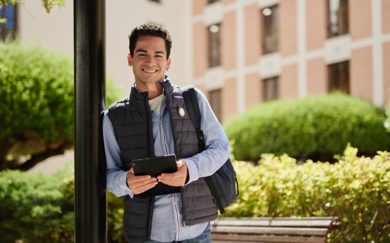 7 de cada 10 estudiantes que solicitaron microcréditos mejoraron su situación laboral, según MicroBank