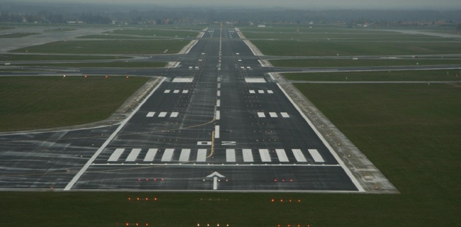 OHLA gana un contrato de 40 millones para una pista del aeropuerto Madrid-Barajas