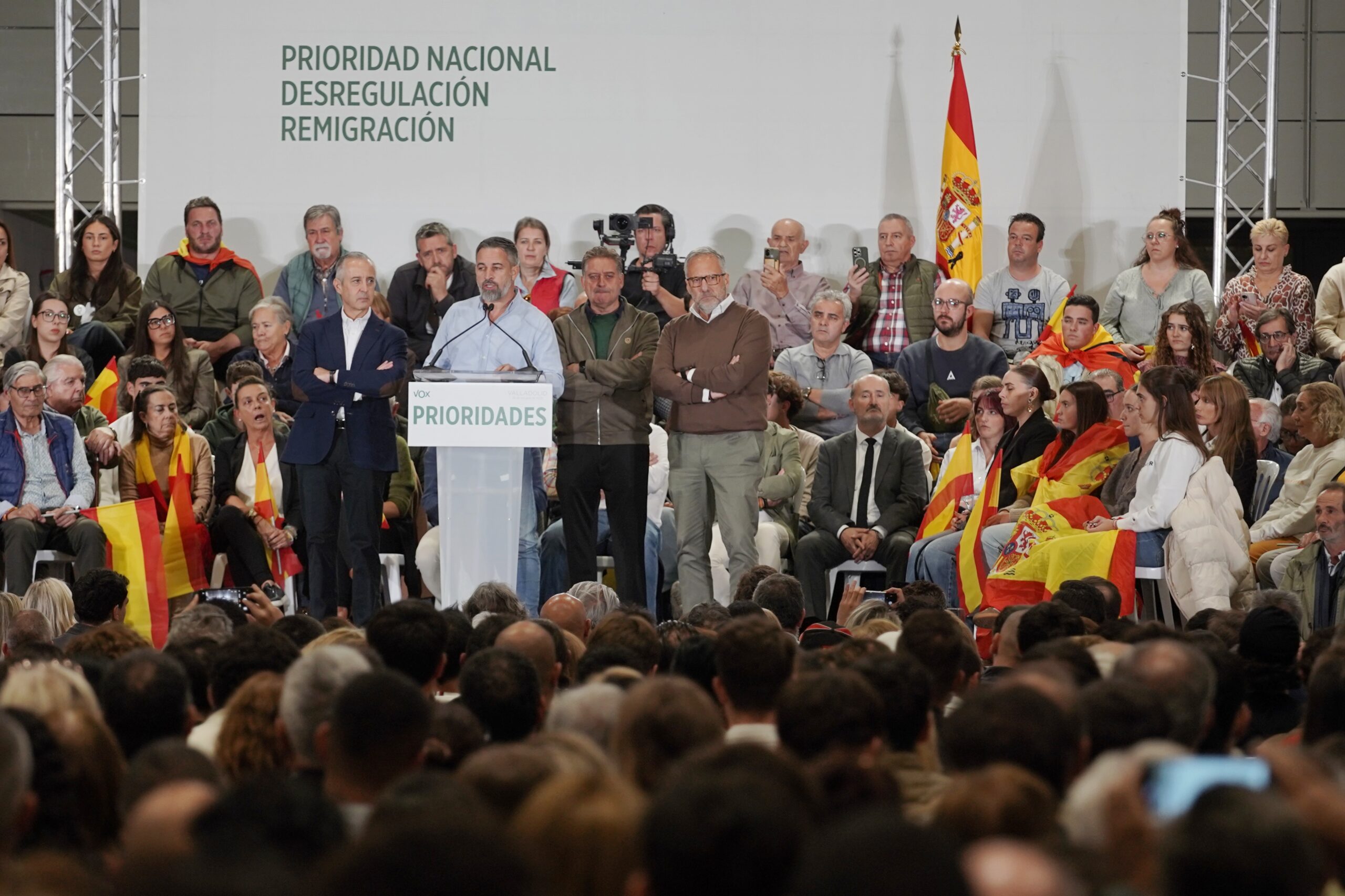 Abascal denuncia que «una organización criminal ha secuestrado el Gobierno de España»