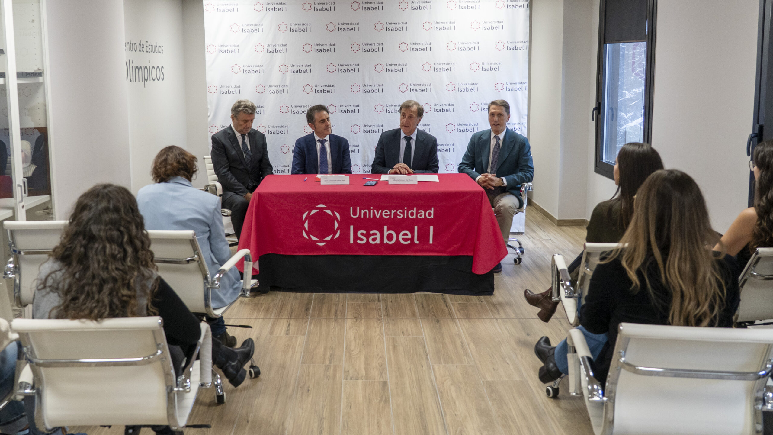 Universidad Isabel I y Fundación Técnica Industrial firman un convenio que beneficiará a 70.000 profesionales