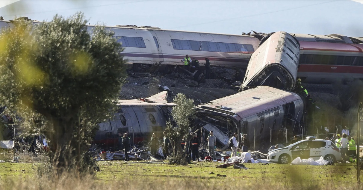 Al menos ‘un mínimo’ de 30 fallecidos y 50 heridos graves en un accidente entre un AVE de Renfe y un Iryo en Toledo