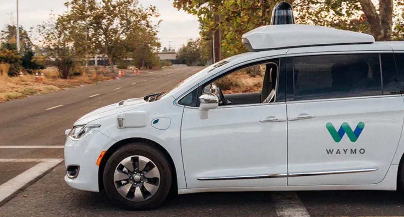 Waymo se suma a WeRide, Uber y Avomo para operar con coches autónomos en España